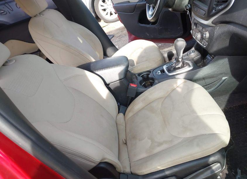 Photo 5 of 2017 Jeep Cherokee LATITUDE 4X4 (VIN 1C4PJMCS5HW544762)