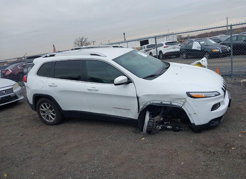 Photo 14 of 2017 Jeep Cherokee LATITUDE 4X4 (VIN 1C4PJMCS5HW576160)