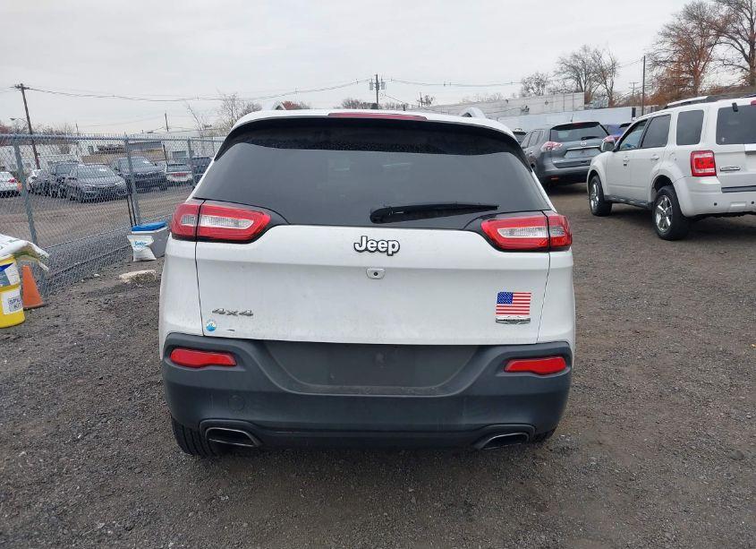 Photo 17 of 2017 Jeep Cherokee LATITUDE 4X4 (VIN 1C4PJMCS5HW576160)