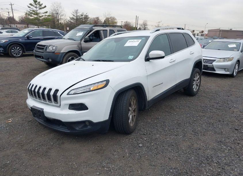 Photo 2 of 2017 Jeep Cherokee LATITUDE 4X4 (VIN 1C4PJMCS5HW576160)