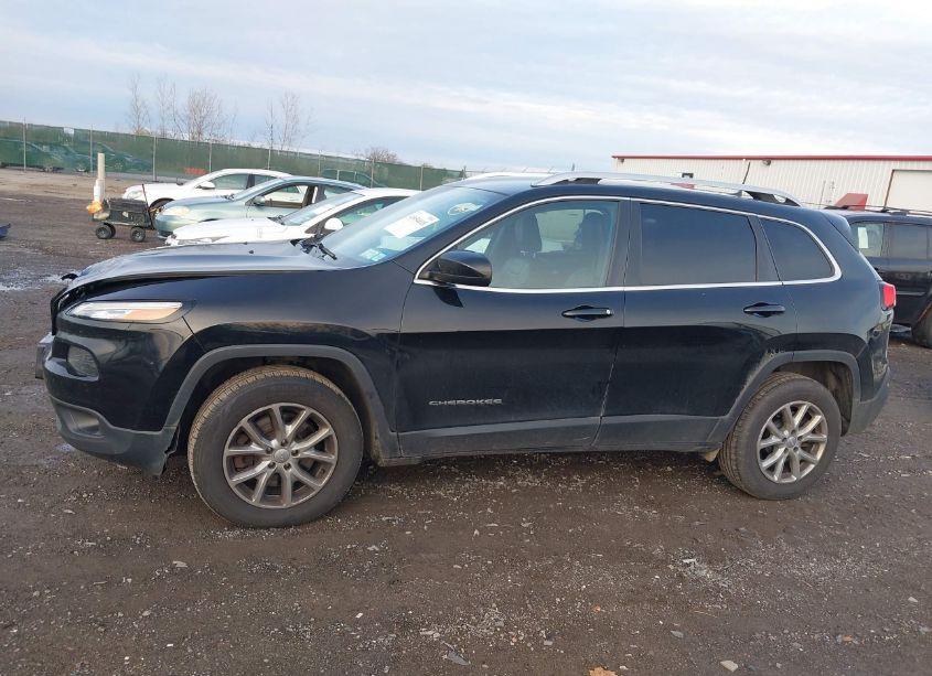 Photo 14 of 2017 Jeep Cherokee LATITUDE 4X4 (VIN 1C4PJMCS5HW639029)