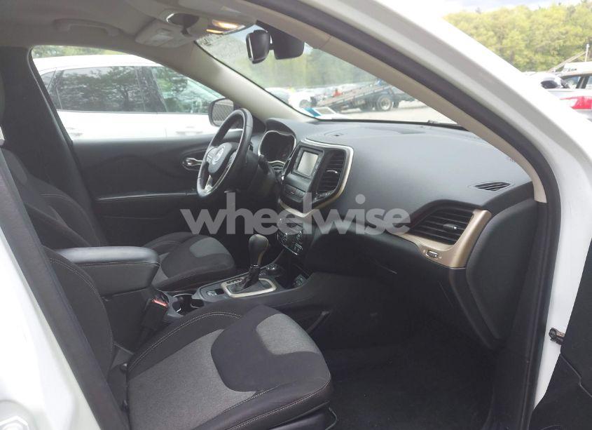 Photo 5 of 2014 Jeep Cherokee LATITUDE (VIN 1C4PJMCS6EW169329)