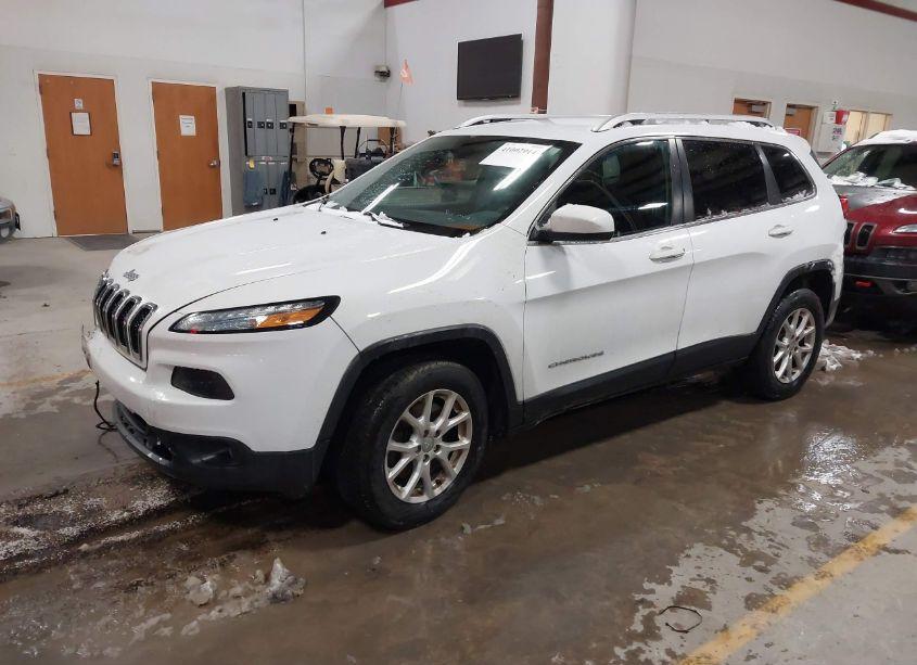 Photo 2 of 2014 Jeep Cherokee LATITUDE (VIN 1C4PJMCS6EW179553)
