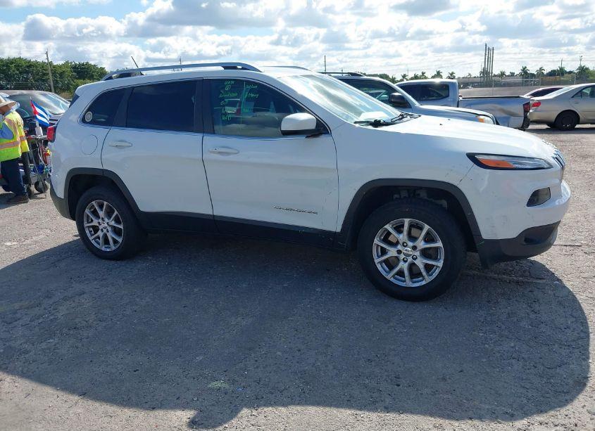 2014 Jeep Cherokee LATITUDE (VIN 1C4PJMCS6EW184414) main photo