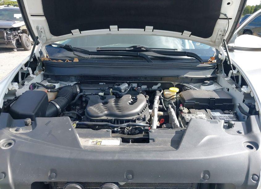 Photo 10 of 2014 Jeep Cherokee LATITUDE (VIN 1C4PJMCS6EW184414)