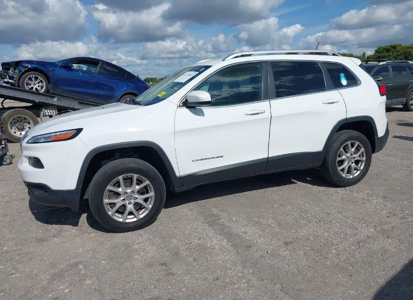 Photo 2 of 2014 Jeep Cherokee LATITUDE (VIN 1C4PJMCS6EW184414)