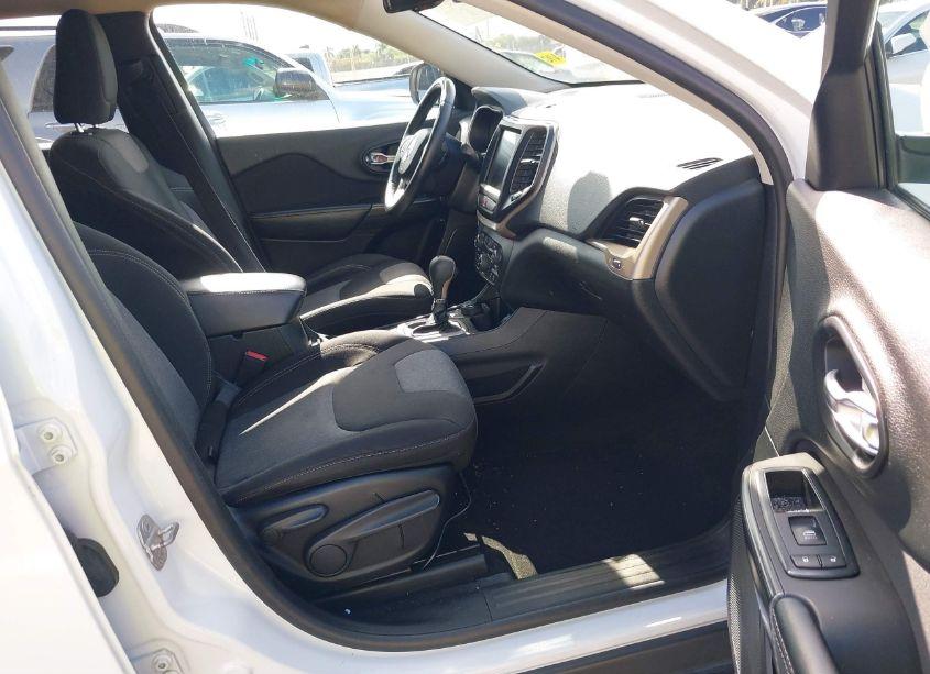 Photo 5 of 2014 Jeep Cherokee LATITUDE (VIN 1C4PJMCS6EW184414)