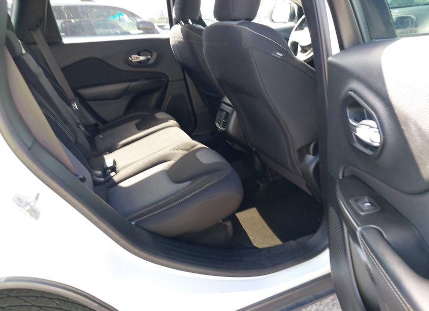 Photo 8 of 2014 Jeep Cherokee LATITUDE (VIN 1C4PJMCS6EW184414)