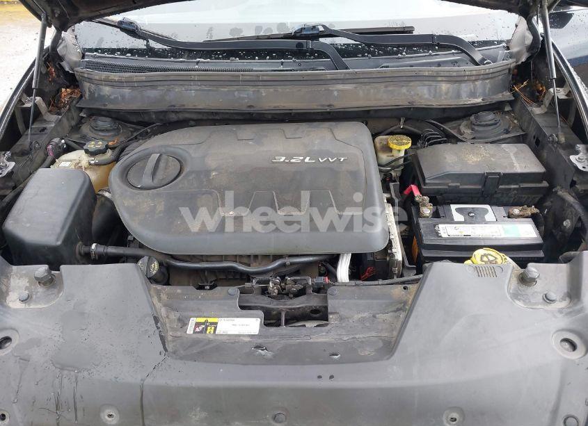 Photo 10 of 2014 Jeep Cherokee LATITUDE (VIN 1C4PJMCS6EW247933)