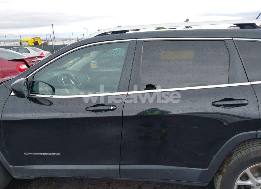 Photo 14 of 2014 Jeep Cherokee LATITUDE (VIN 1C4PJMCS6EW247933)