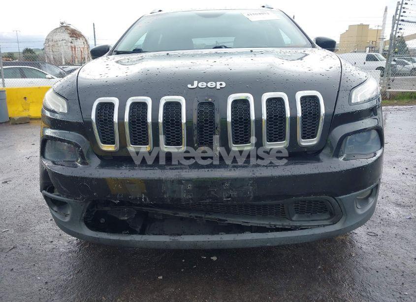 Photo 6 of 2014 Jeep Cherokee LATITUDE (VIN 1C4PJMCS6EW247933)