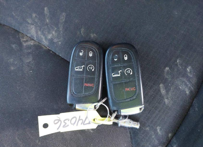 Photo 11 of 2015 Jeep Cherokee LATITUDE (VIN 1C4PJMCS6FW510424)