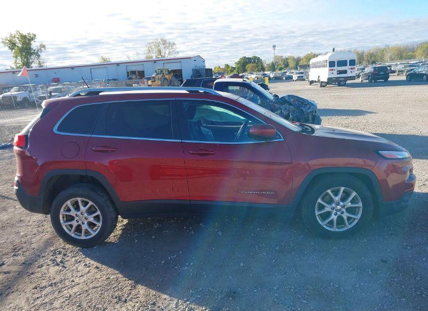 Photo 13 of 2015 Jeep Cherokee LATITUDE (VIN 1C4PJMCS6FW510424)