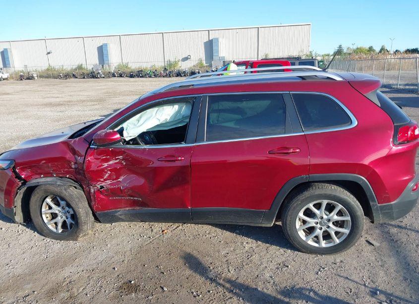 Photo 14 of 2015 Jeep Cherokee LATITUDE (VIN 1C4PJMCS6FW510424)