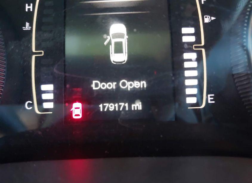 Photo 15 of 2015 Jeep Cherokee LATITUDE (VIN 1C4PJMCS6FW510424)