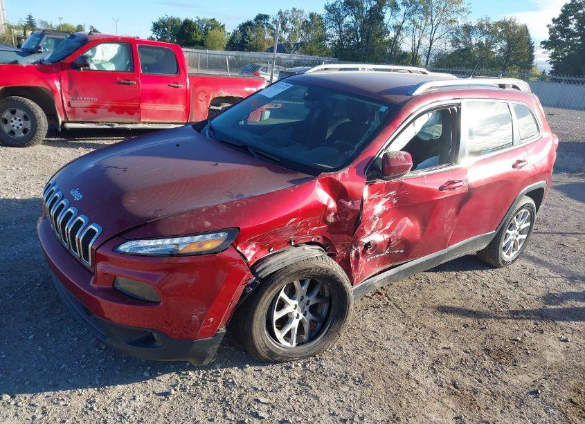 Photo 2 of 2015 Jeep Cherokee LATITUDE (VIN 1C4PJMCS6FW510424)