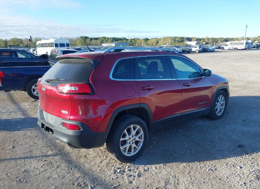 Photo 4 of 2015 Jeep Cherokee LATITUDE (VIN 1C4PJMCS6FW510424)