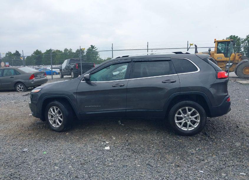 Photo 14 of 2015 Jeep Cherokee LATITUDE (VIN 1C4PJMCS6FW525084)