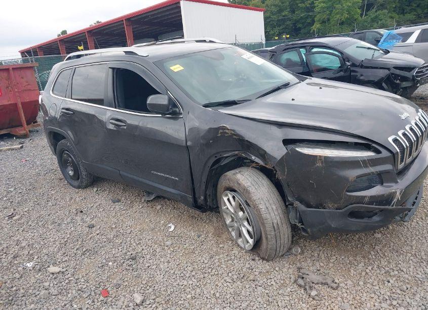 Photo 6 of 2015 Jeep Cherokee LATITUDE (VIN 1C4PJMCS6FW525084)