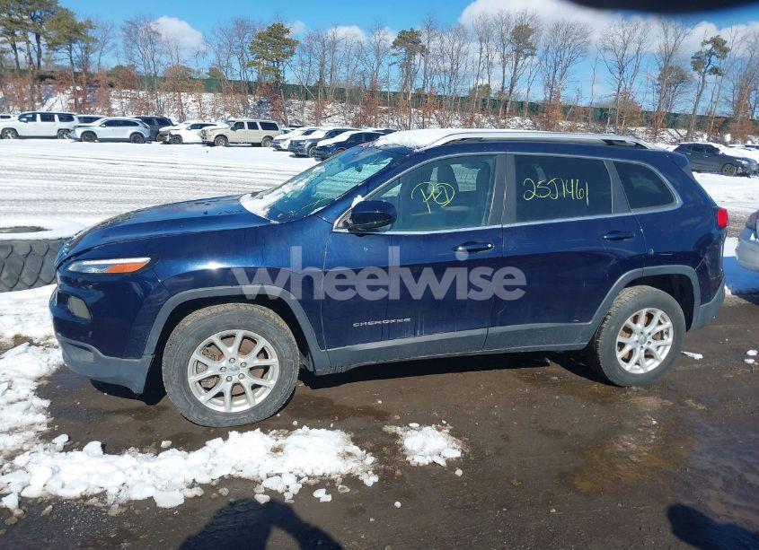 Photo 13 of 2015 Jeep Cherokee LATITUDE (VIN 1C4PJMCS6FW528244)