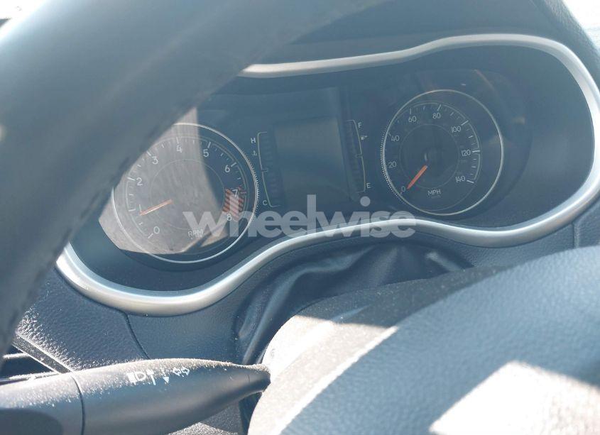 Photo 14 of 2015 Jeep Cherokee LATITUDE (VIN 1C4PJMCS6FW528244)