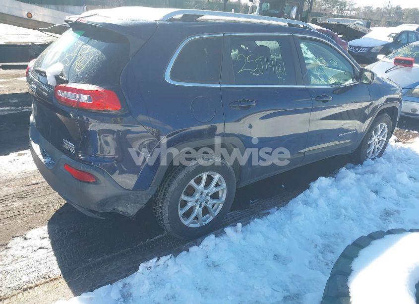 Photo 4 of 2015 Jeep Cherokee LATITUDE (VIN 1C4PJMCS6FW528244)
