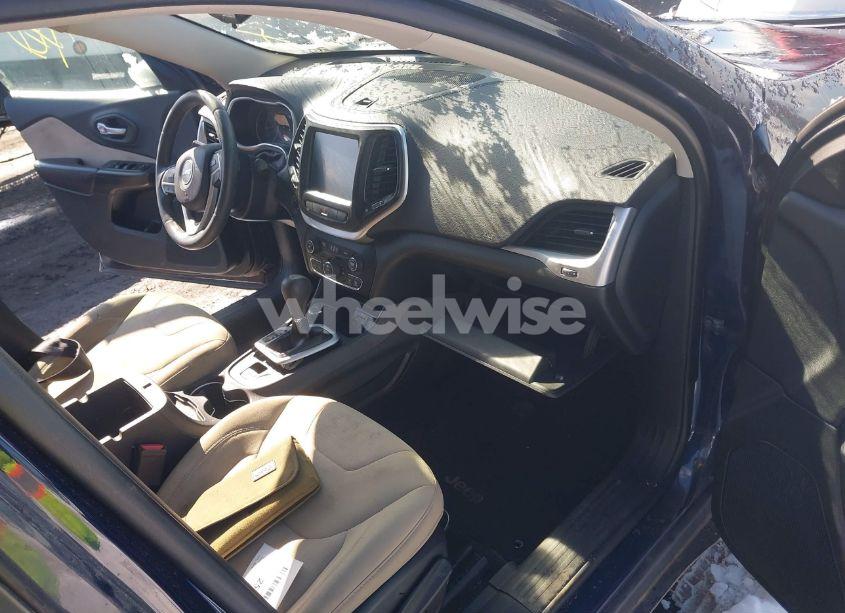 Photo 5 of 2015 Jeep Cherokee LATITUDE (VIN 1C4PJMCS6FW528244)