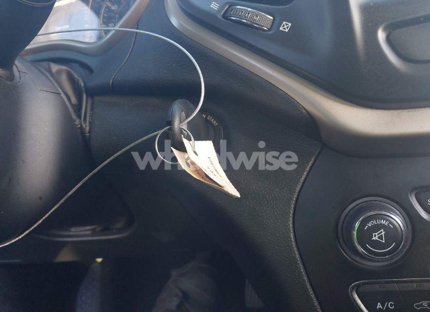 Photo 11 of 2015 Jeep Cherokee LATITUDE (VIN 1C4PJMCS6FW583776)