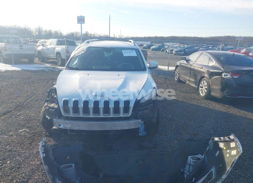 Photo 12 of 2015 Jeep Cherokee LATITUDE (VIN 1C4PJMCS6FW583776)