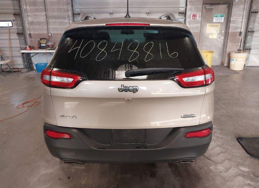 Photo 16 of 2015 Jeep Cherokee LATITUDE (VIN 1C4PJMCS6FW600110)