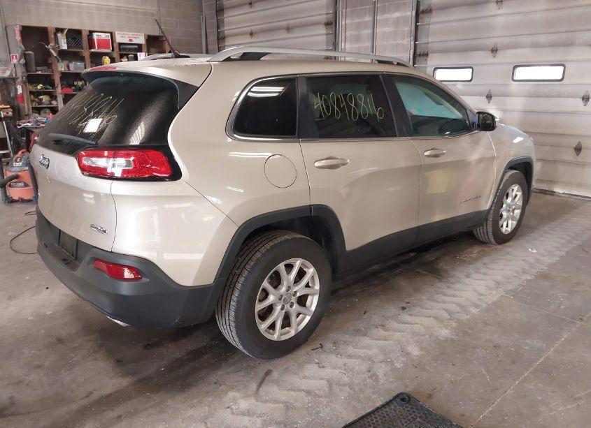 Photo 4 of 2015 Jeep Cherokee LATITUDE (VIN 1C4PJMCS6FW600110)