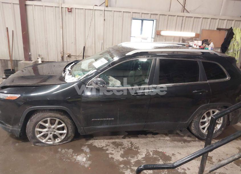 Photo 15 of 2015 Jeep Cherokee LATITUDE (VIN 1C4PJMCS6FW676622)
