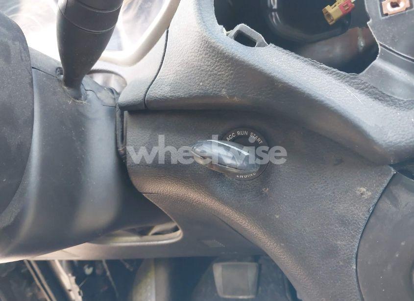 Photo 11 of 2015 Jeep Cherokee LATITUDE (VIN 1C4PJMCS6FW750363)