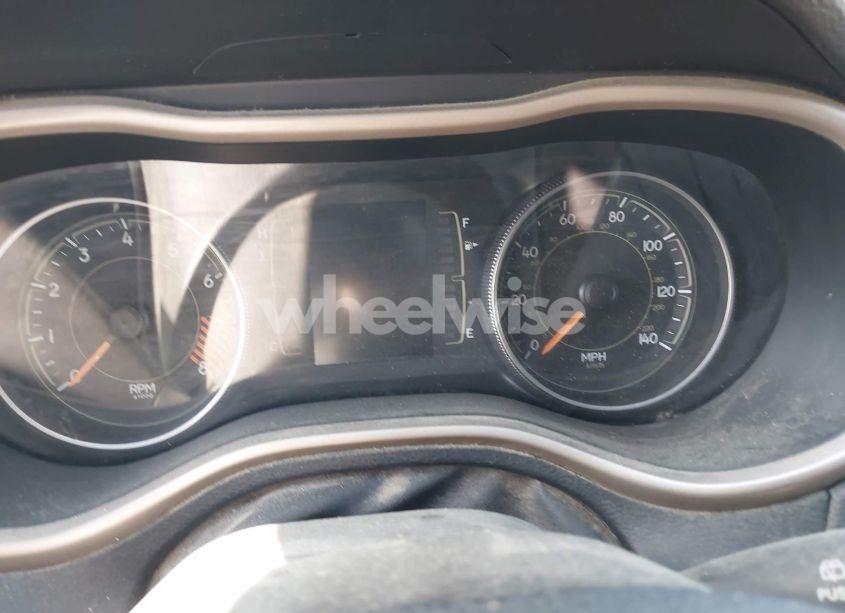 Photo 7 of 2015 Jeep Cherokee LATITUDE (VIN 1C4PJMCS6FW750363)