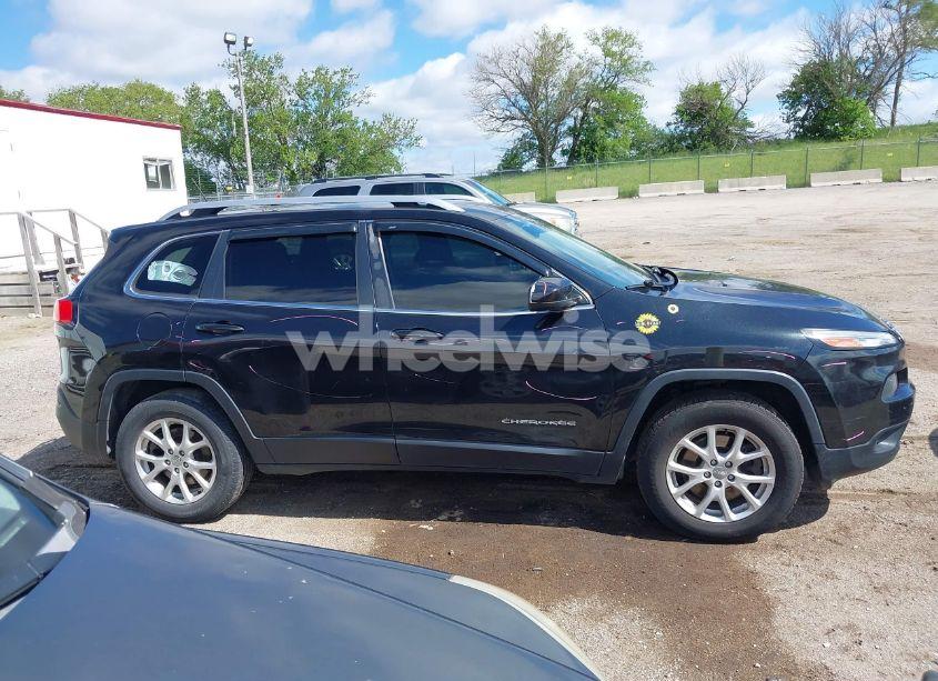 Photo 13 of 2015 Jeep Cherokee LATITUDE (VIN 1C4PJMCS6FW794850)