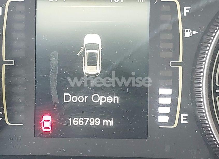 Photo 15 of 2015 Jeep Cherokee LATITUDE (VIN 1C4PJMCS6FW794850)