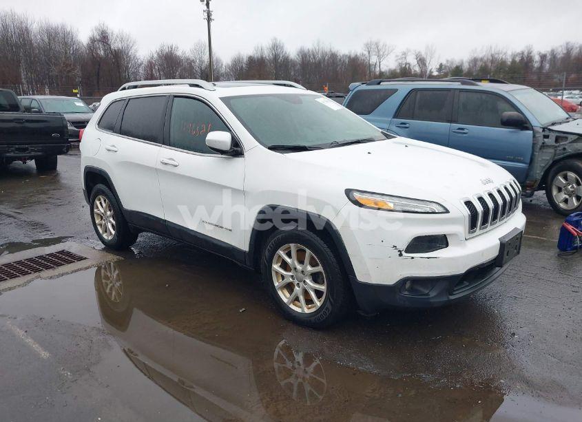 Photo 12 of 2016 Jeep Cherokee LATITUDE (VIN 1C4PJMCS6GW105892)