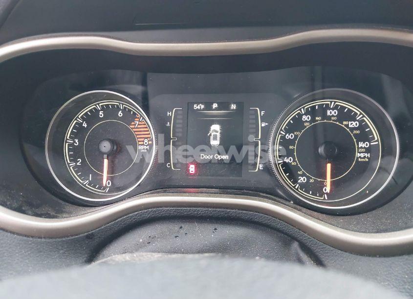 Photo 7 of 2016 Jeep Cherokee LATITUDE (VIN 1C4PJMCS6GW105892)