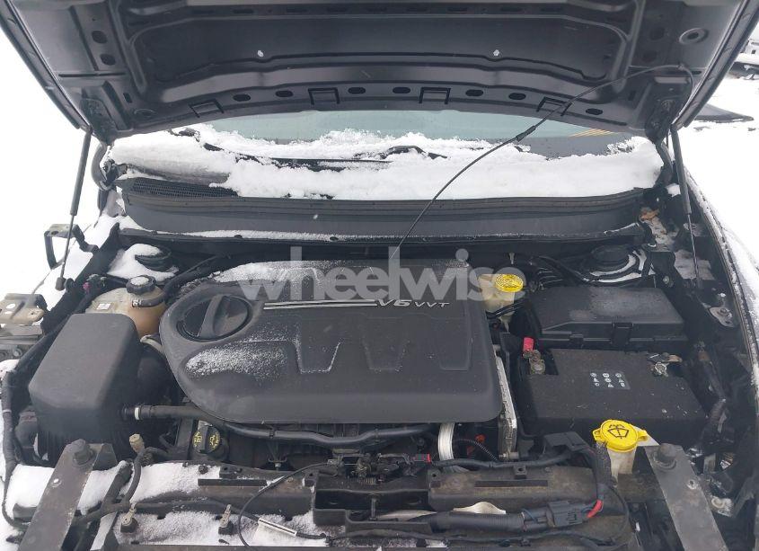 Photo 10 of 2016 Jeep Cherokee LATITUDE (VIN 1C4PJMCS6GW193407)