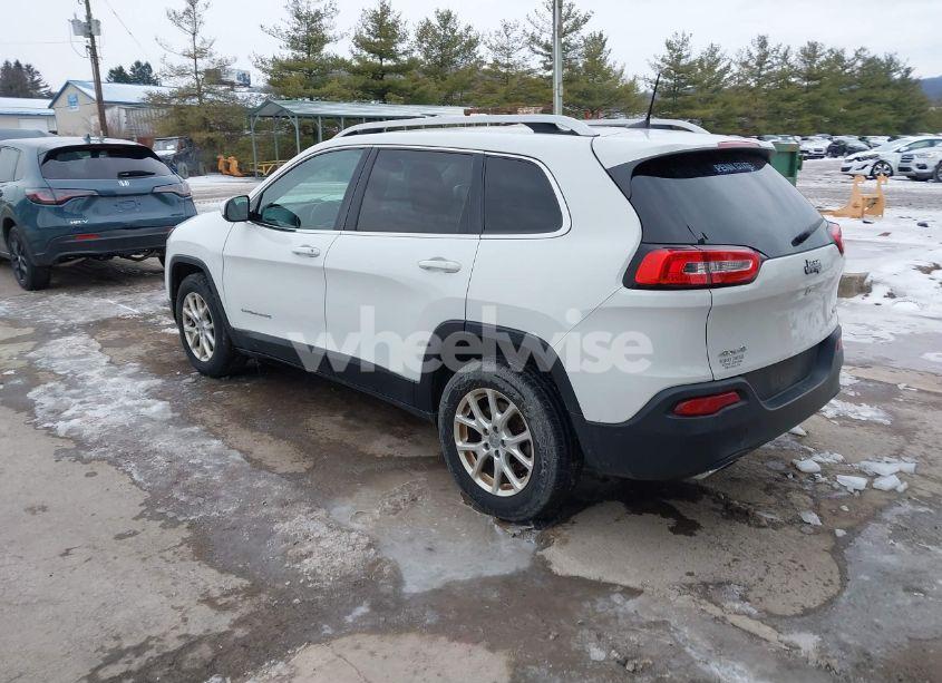 Photo 3 of 2016 Jeep Cherokee LATITUDE (VIN 1C4PJMCS6GW227801)