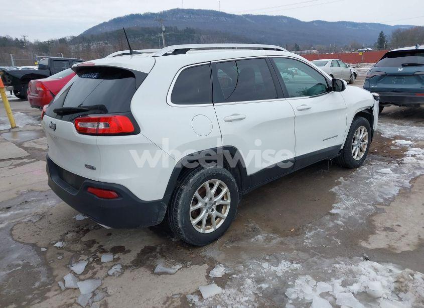 Photo 4 of 2016 Jeep Cherokee LATITUDE (VIN 1C4PJMCS6GW227801)