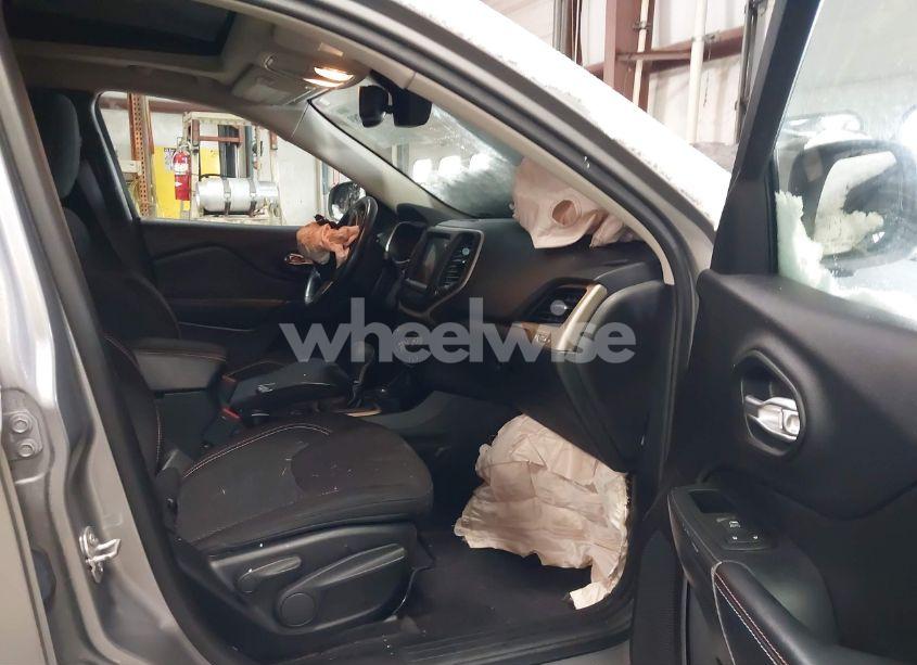 Photo 5 of 2016 Jeep Cherokee 75TH ANNIVERSARY (VIN 1C4PJMCS6GW321256)