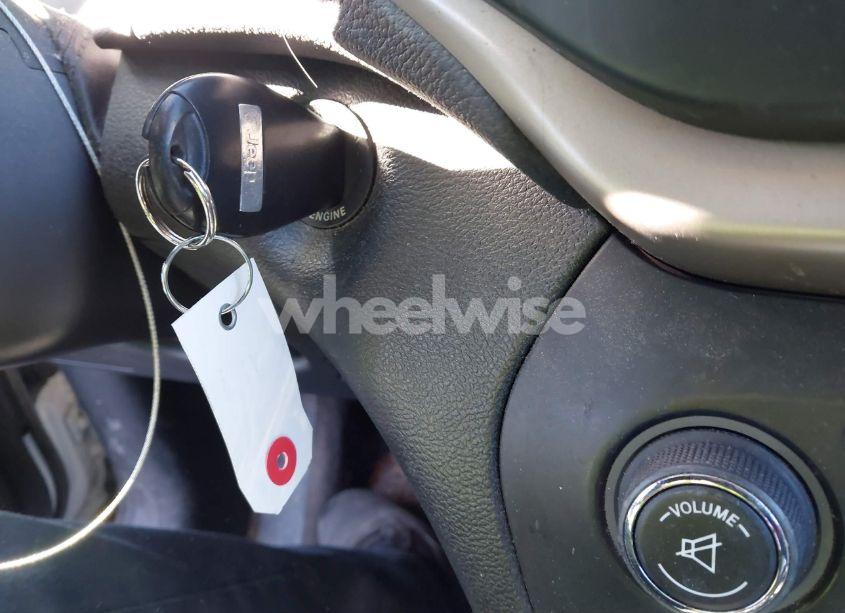 Photo 11 of 2016 Jeep Cherokee LATITUDE (VIN 1C4PJMCS6GW334864)