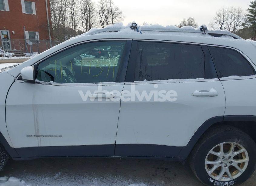 Photo 14 of 2016 Jeep Cherokee LATITUDE (VIN 1C4PJMCS6GW334864)