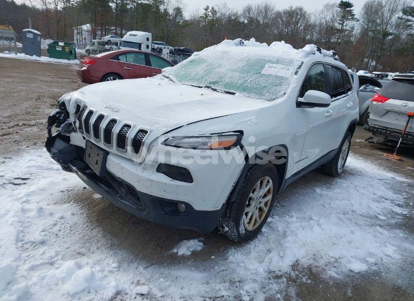 Photo 2 of 2016 Jeep Cherokee LATITUDE (VIN 1C4PJMCS6GW334864)