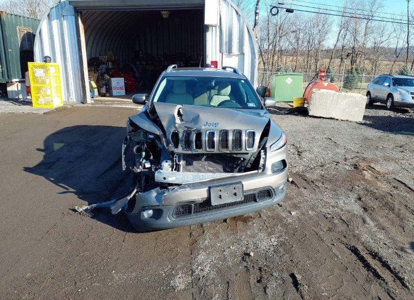 Photo 12 of 2017 Jeep Cherokee LATITUDE 4X4 (VIN 1C4PJMCS6HW509910)