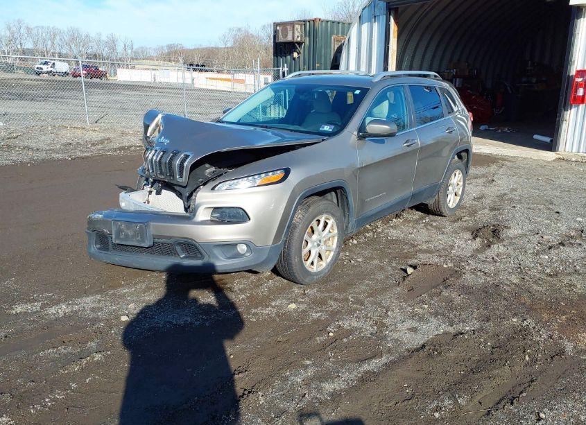 Photo 2 of 2017 Jeep Cherokee LATITUDE 4X4 (VIN 1C4PJMCS6HW509910)