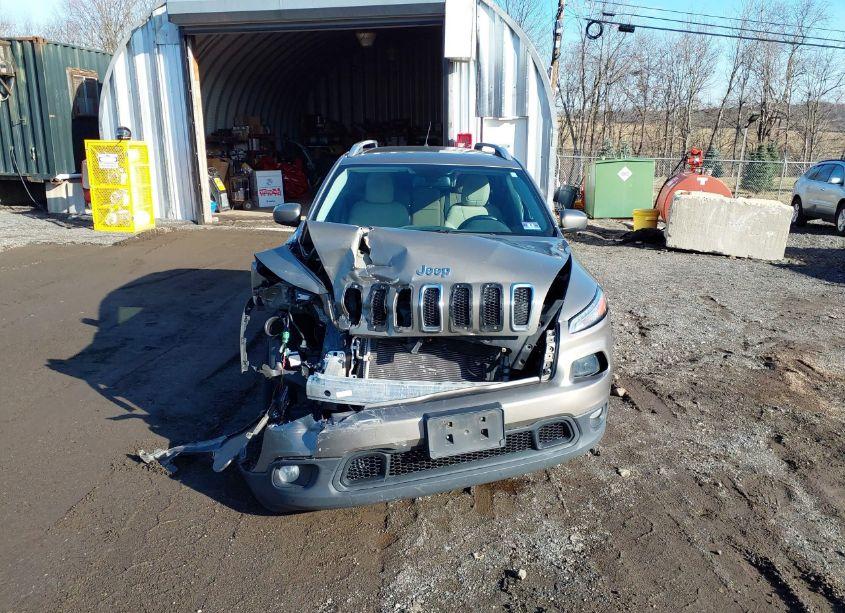 Photo 6 of 2017 Jeep Cherokee LATITUDE 4X4 (VIN 1C4PJMCS6HW509910)