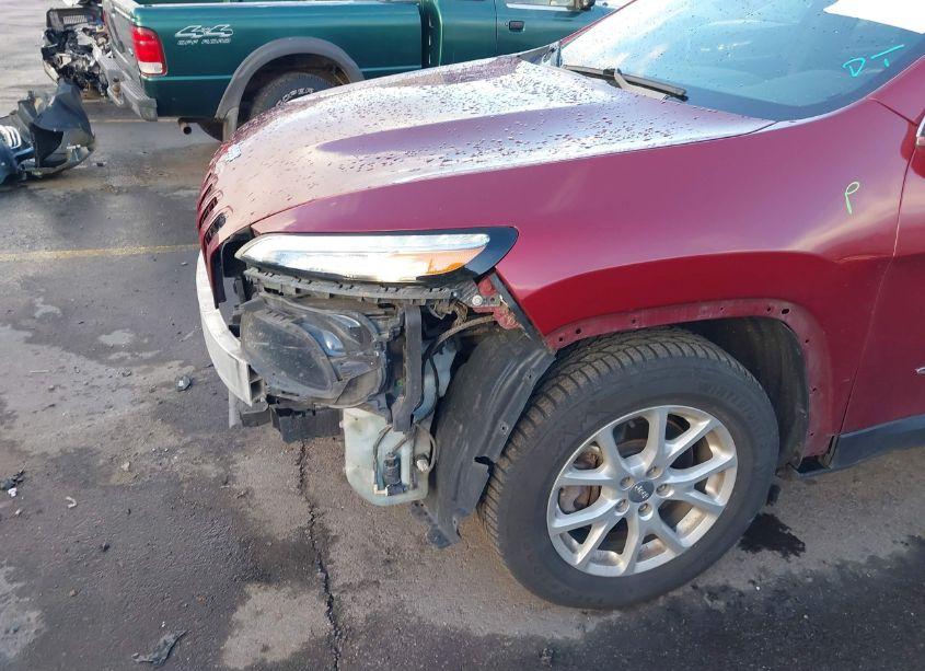 Photo 6 of 2017 Jeep Cherokee LATITUDE 4X4 (VIN 1C4PJMCS6HW544933)