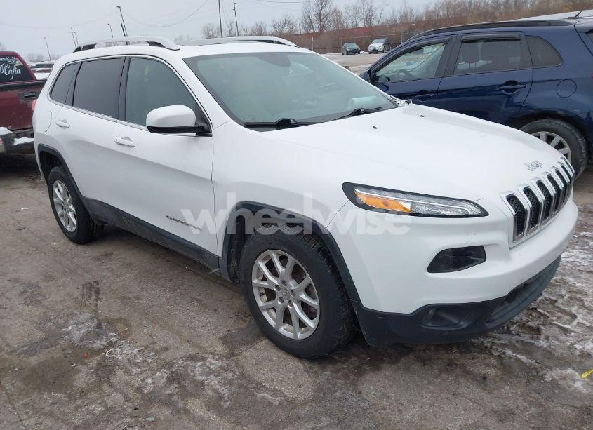 2017 Jeep Cherokee LATITUDE 4X4 (VIN 1C4PJMCS6HW599754) main photo